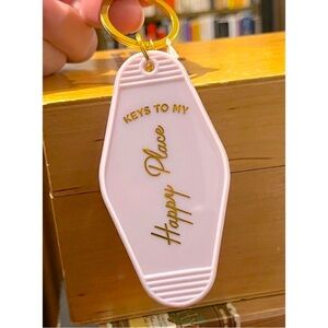 🗝️Santa Barbara Design Studio Lavender & Gold Old Fashion Motel Keychain🗝️